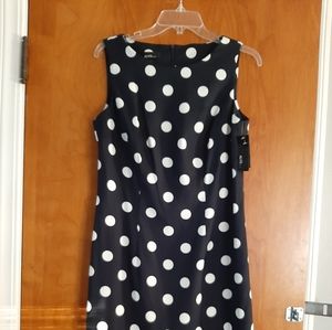 Casual sleeveless dress